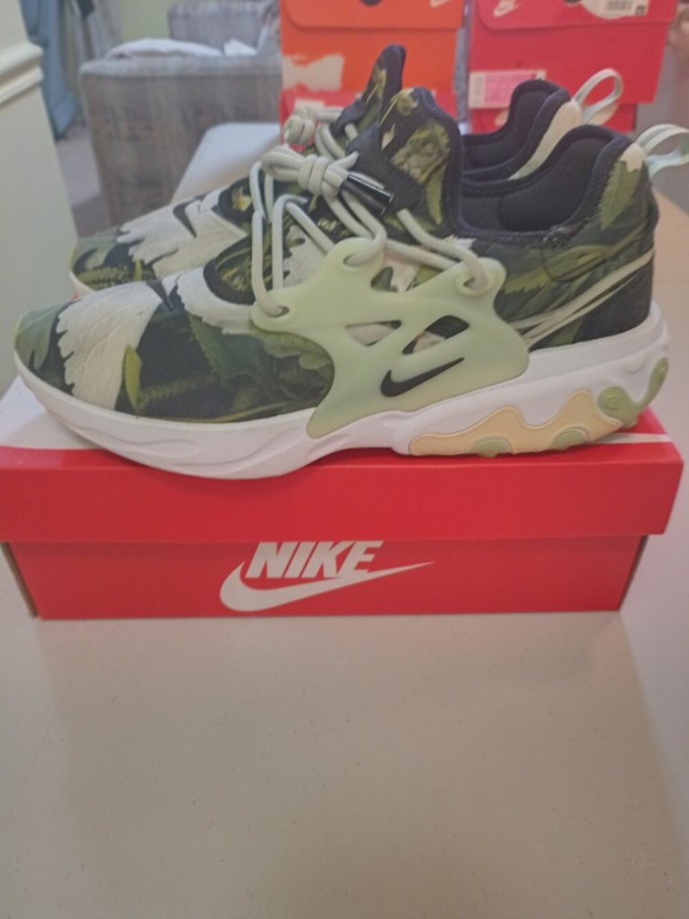 Nike React Presto PRM Running Shoe Pistachio Frost/Black/White US Men's 10.5